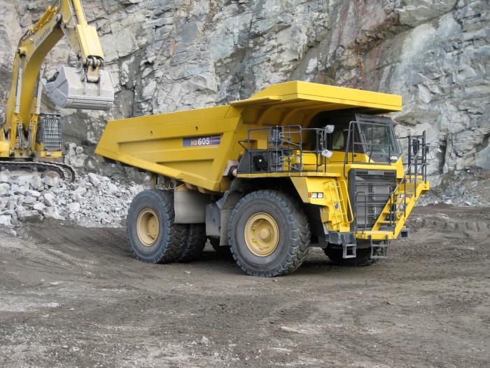 Komatsu 605-7
