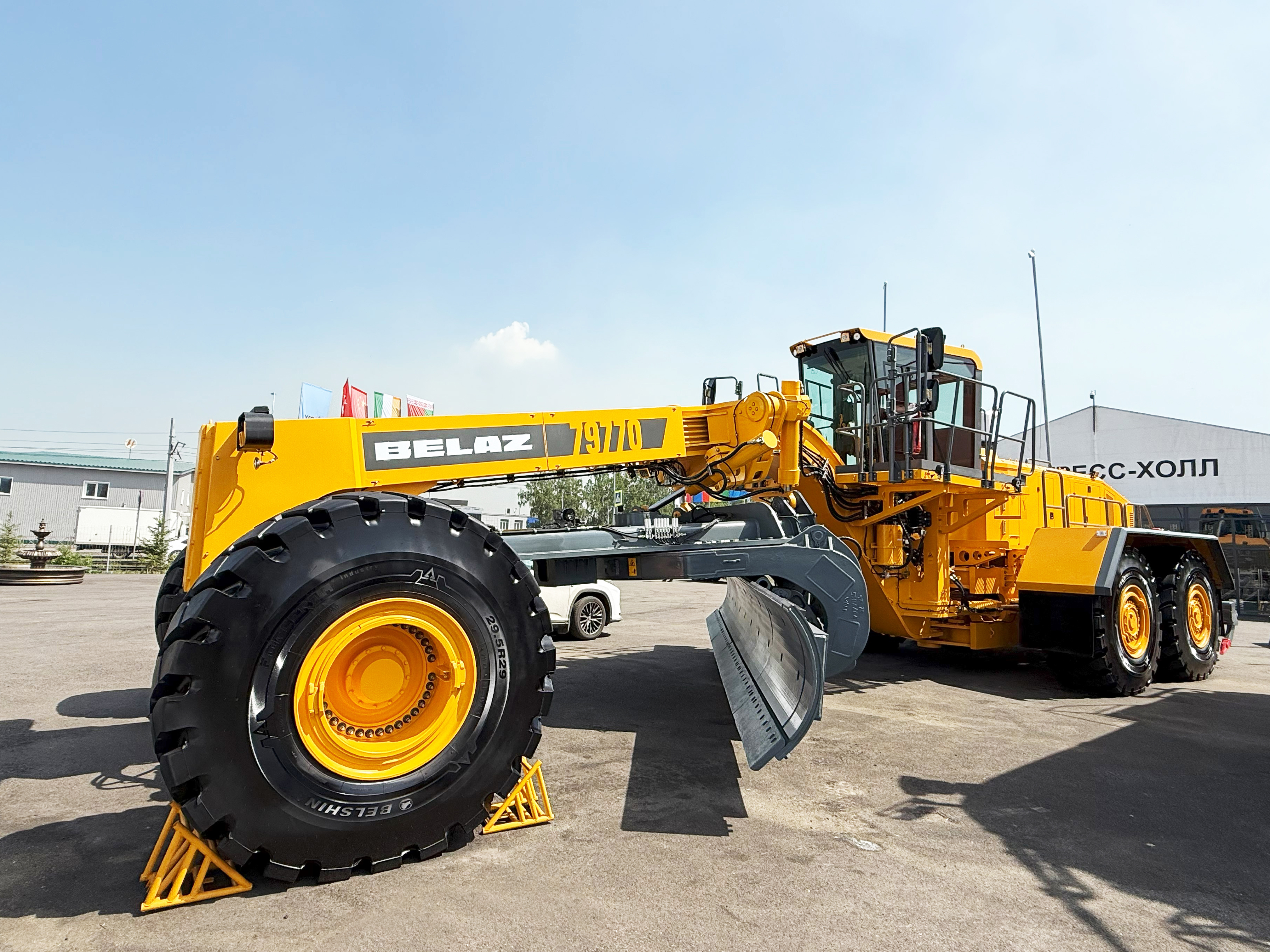 2-BelAZ 79770